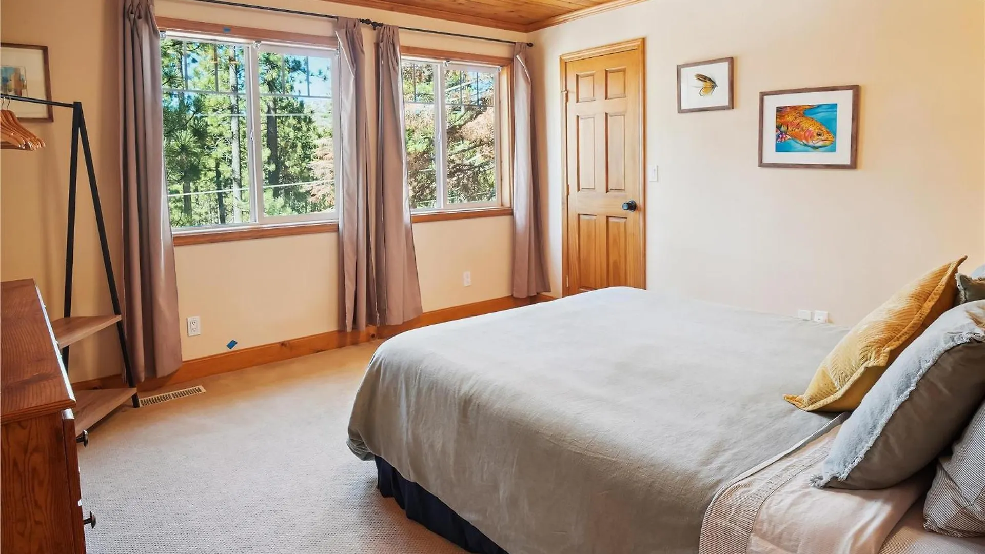 別荘 High Sierra Escape - Cozy, Spacious Mountain Home サウス・レイクタホ 米国