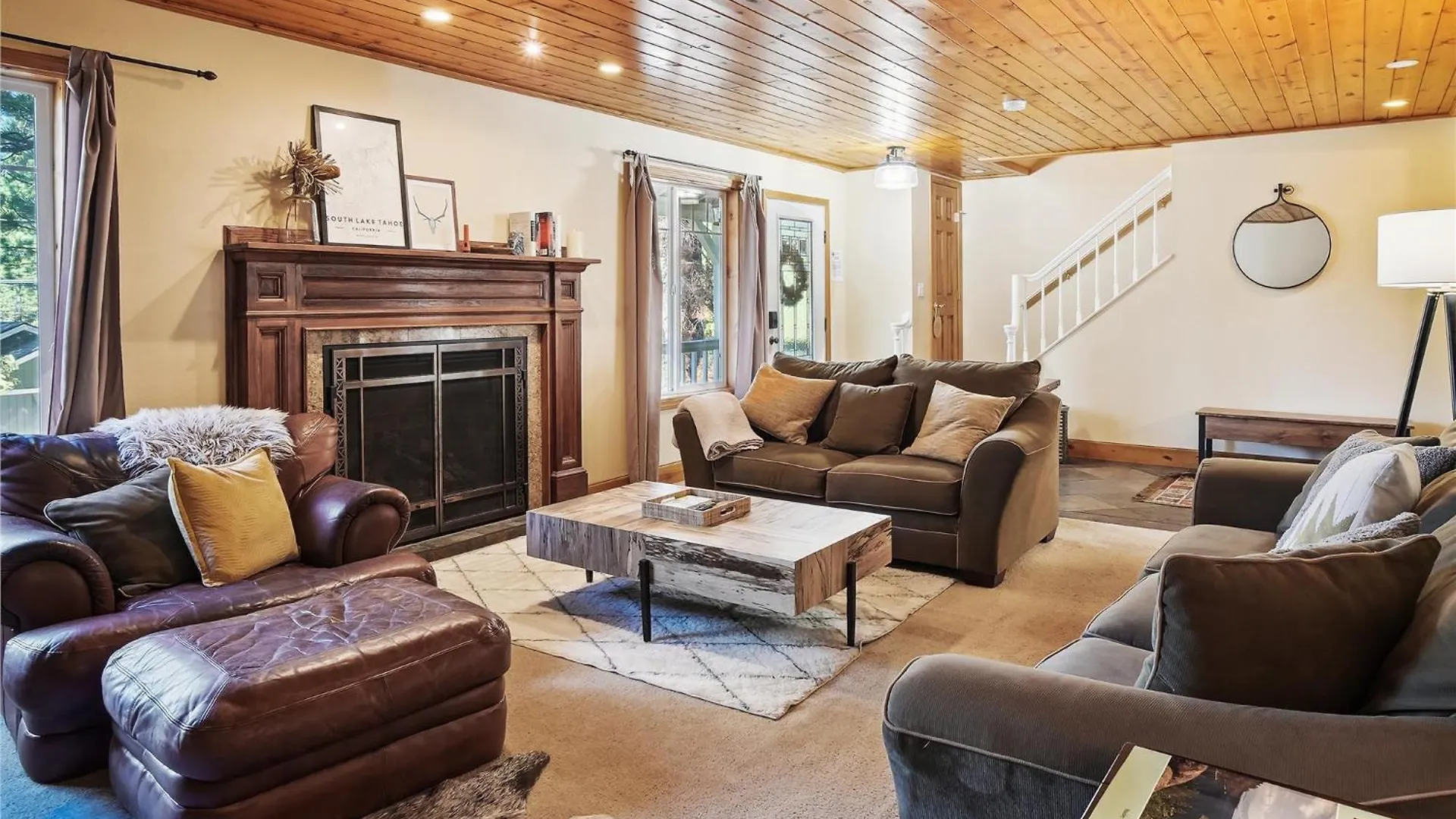 High Sierra Escape - Cozy, Spacious Mountain Home サウス・レイクタホ